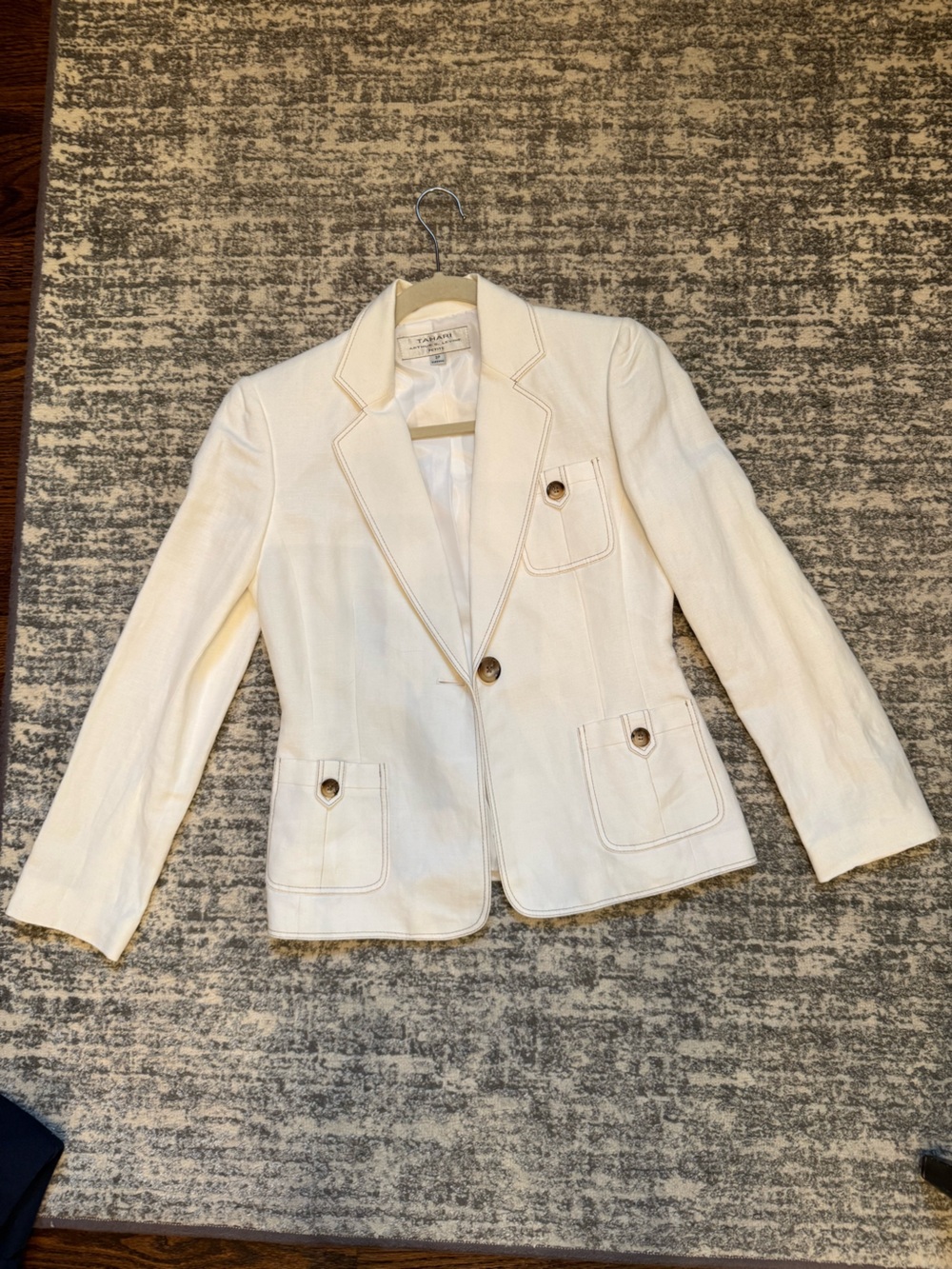 Tahari Cream Linen-Blend Tailored Blazer